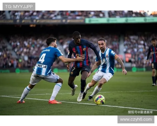 西甲第12轮焦点战：巴塞罗那迎战西班牙人力争主场胜利