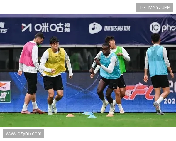 中超：梅州客家主场战平大连英博，杨铭锐、毕津浩进球成焦点