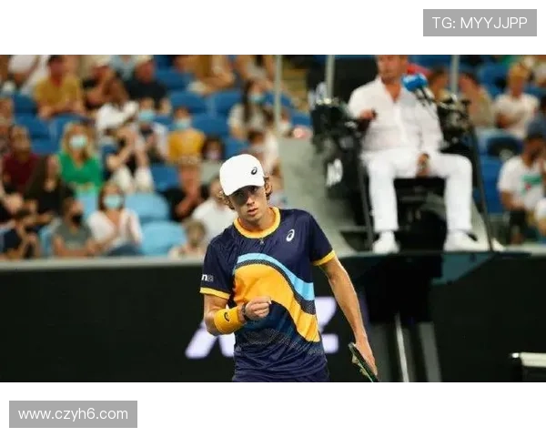 德米纳尔直落两盘轻松晋级第三轮 展现强劲状态进军澳网更高阶段